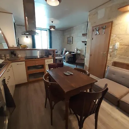 Апартаменты Chartrons Superbe T2 Avec Terrasse