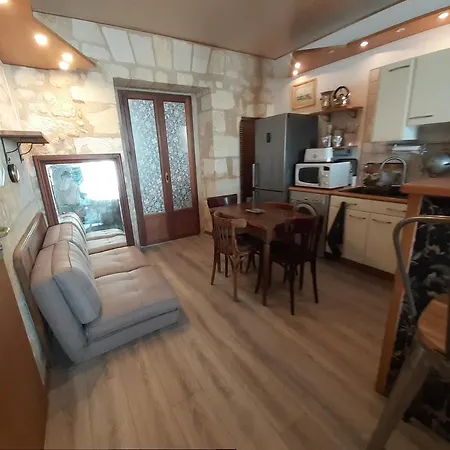 Chartrons Superbe T2 Avec Terrasse *